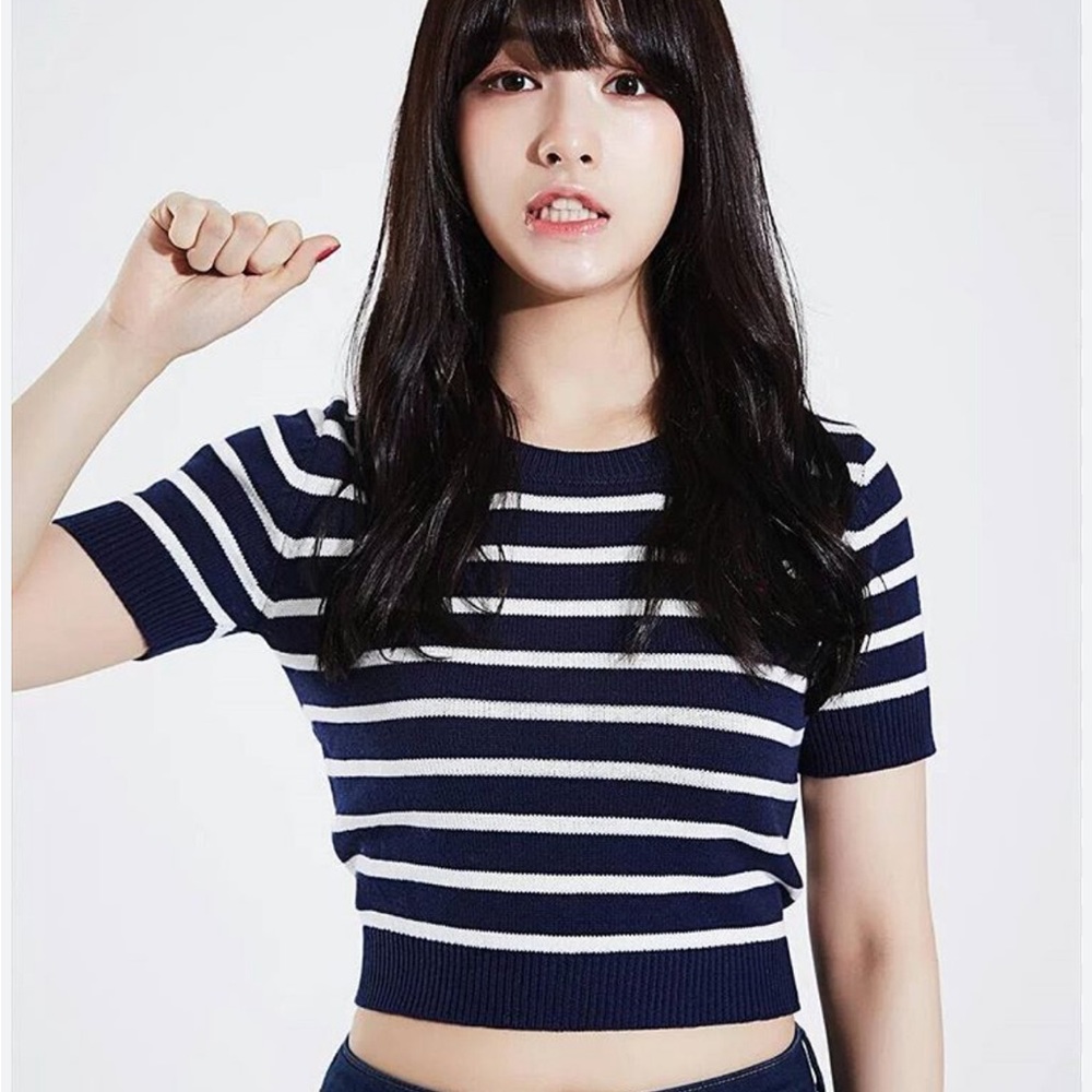 Forever 21 Striped Cropped Sweater